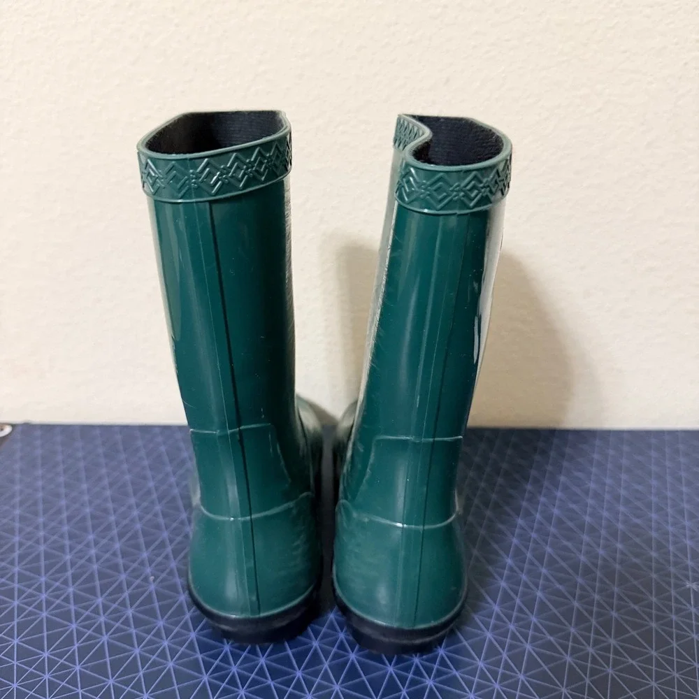 UGG Waterproof‎ Rain Boots Kids Size 1 Green Rubber Pull On Spring Midcalf